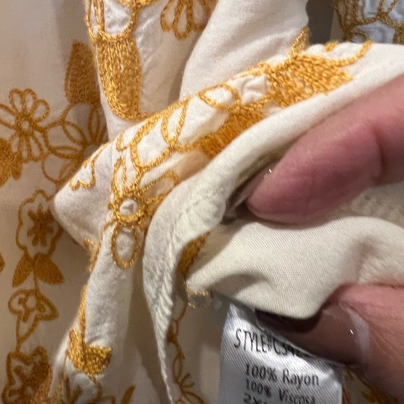 Colette Collection women’s blouse - Picture 7 of 10